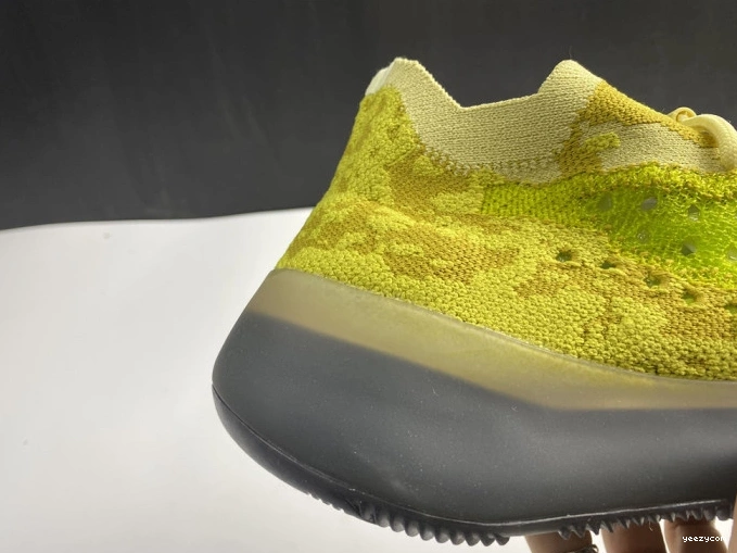 380 GLOW YEEZY HYLTE FZ4990 BOOST ADIDAS 1011
